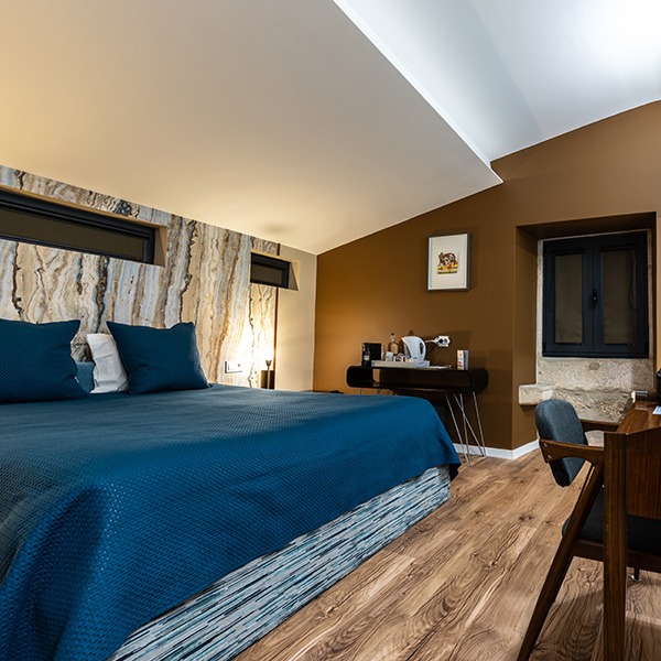 Par Alice Vieira . Écrivain 1 alice vieira chambre 14 - Zen & Art - Hébergement de charme